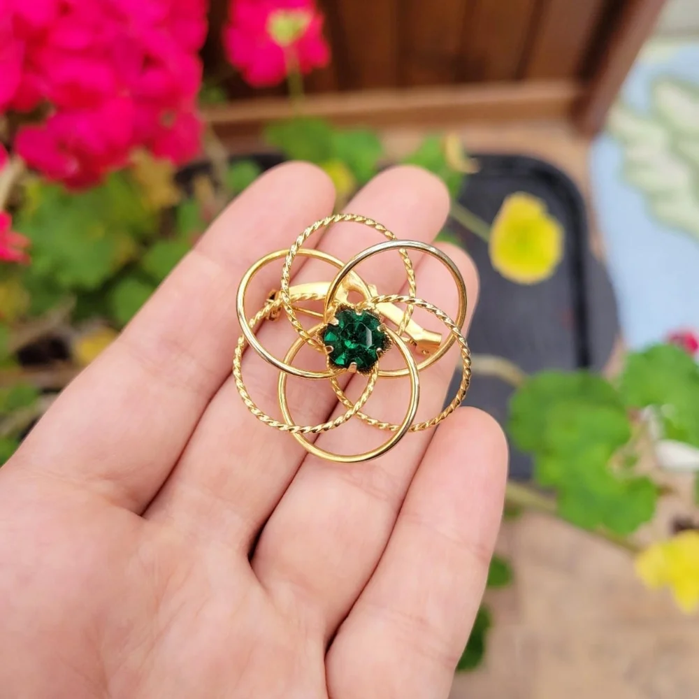 Vintage Green Gemstone Gold Brooch Pin